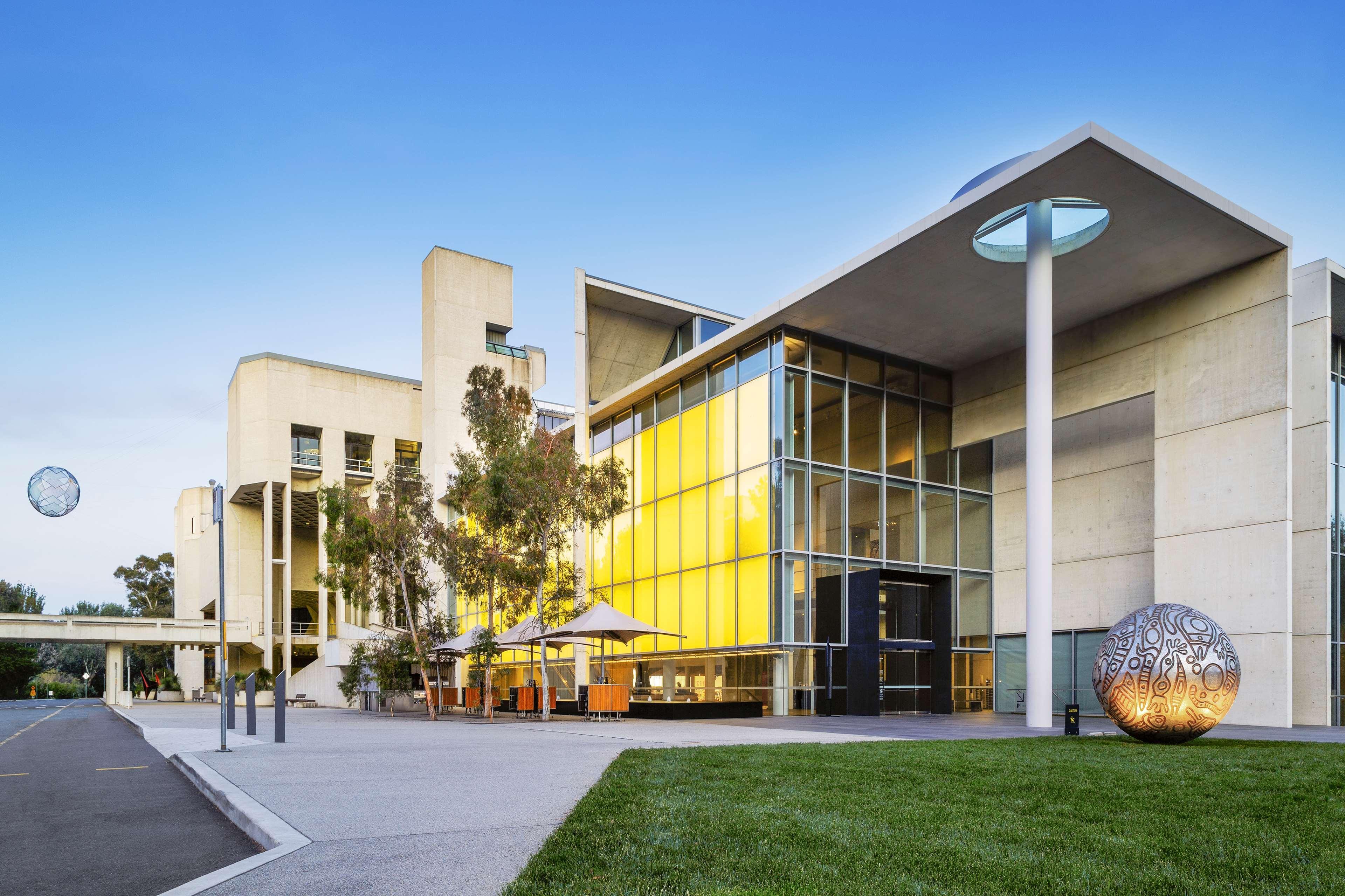 Hyatt Hotel Canberra - A Park Hyatt Hotel Exterior photo The National Institute of Dramatic Art
