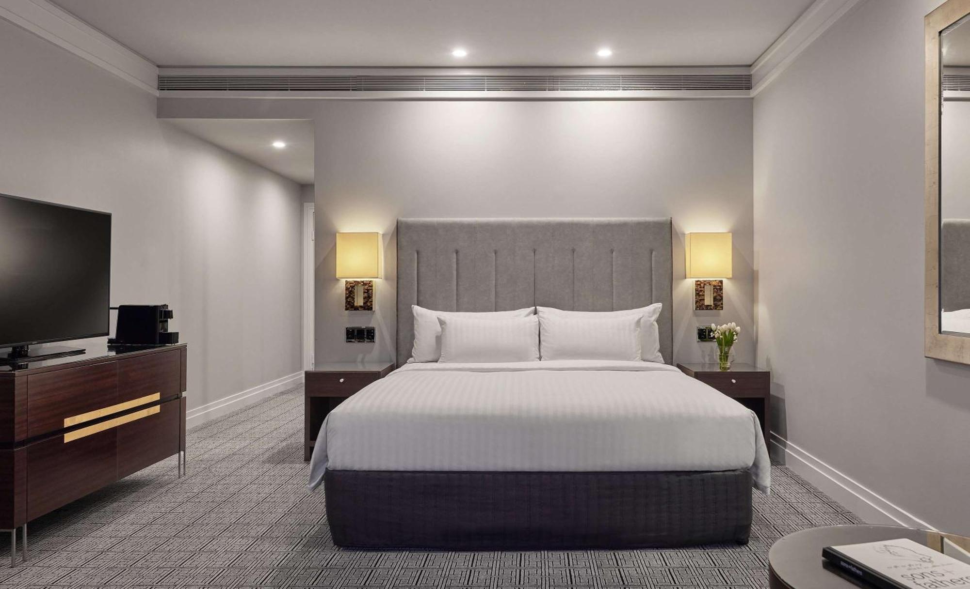 Hyatt Hotel Canberra - A Park Hyatt Hotel Exterior photo